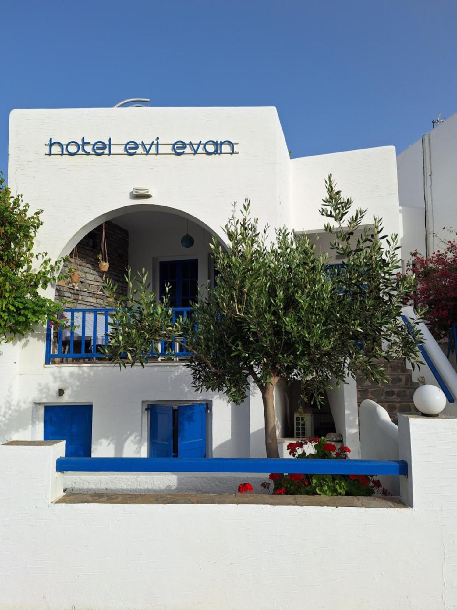 Εvi Evan Hotel Галисас Екстериор снимка