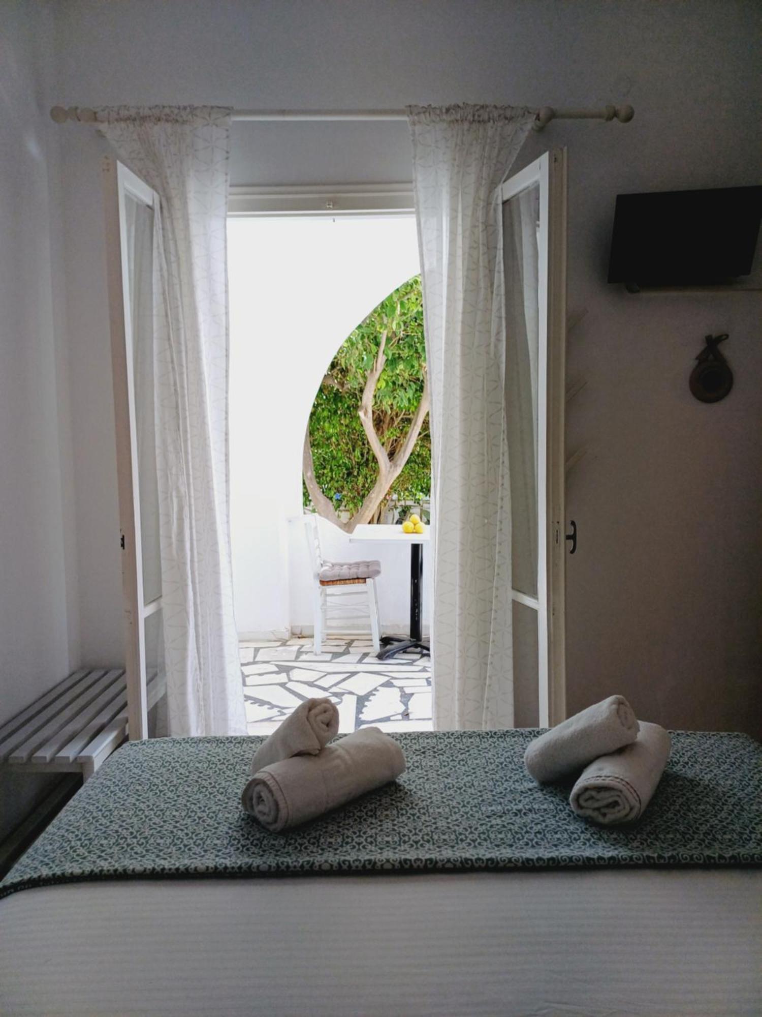 Εvi Evan Hotel Галисас Екстериор снимка